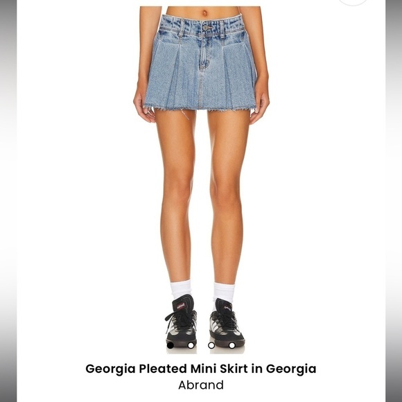 Abrand Pleated Denim Mini Skirt - Picture 3 of 10